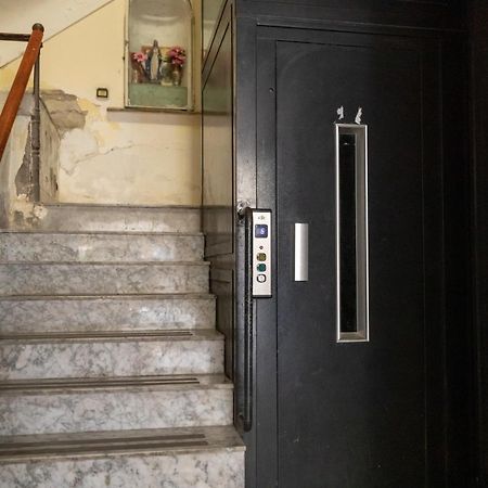 Apartment With Sea View With 2 Lifts Above Montesanto! Nápoles Exterior foto