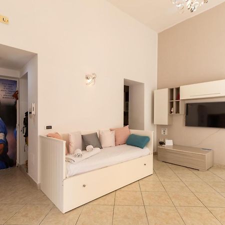 Apartment With Sea View With 2 Lifts Above Montesanto! Nápoles Exterior foto