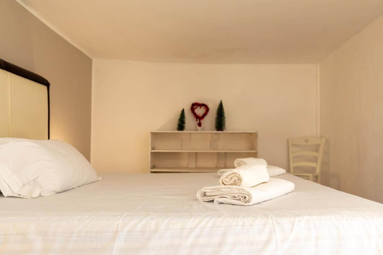 Apartment With Sea View With 2 Lifts Above Montesanto! Nápoles Exterior foto