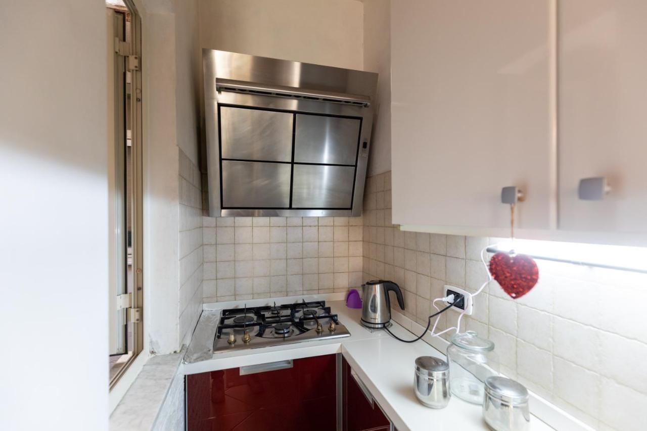 Apartment With Sea View With 2 Lifts Above Montesanto! Nápoles Exterior foto